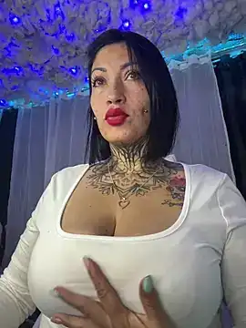 Natasha_boobs_latina